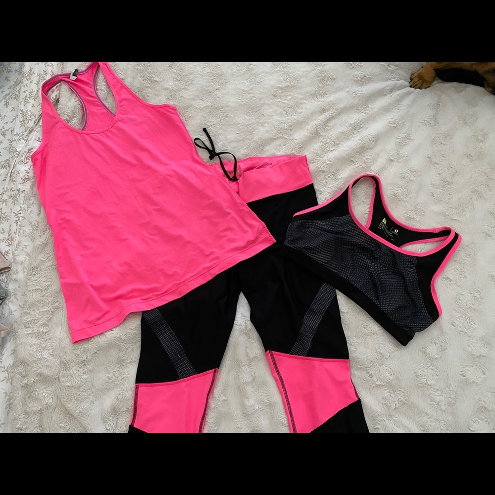Bundle Of 3 Workout Set. Size Large. - image 3